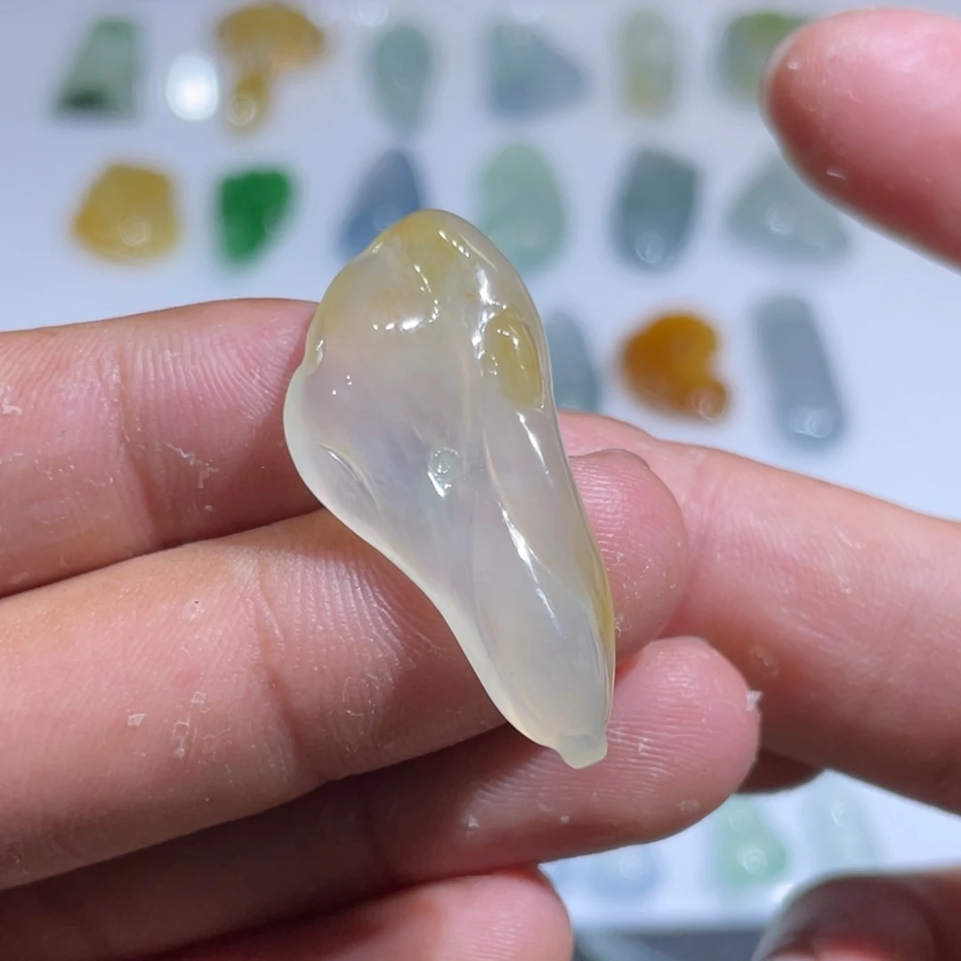 颈饰未镶嵌翡翠白菜