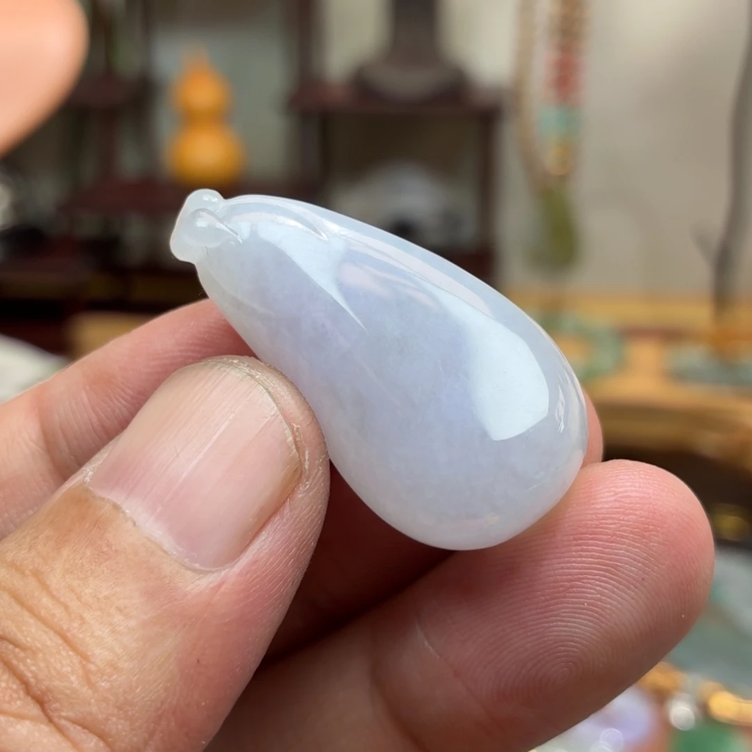 翡翠未镶嵌颈饰福瓜