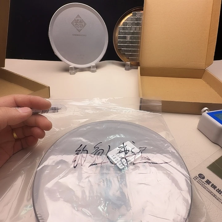 钓***）钓鱼人李远处理瑕疵拉饵盘