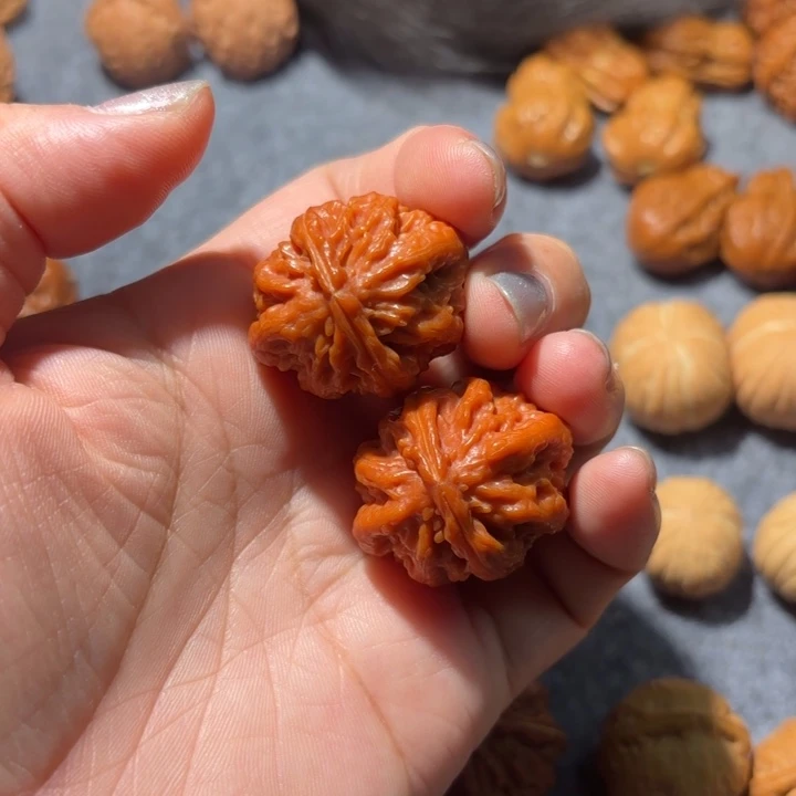 妳***福文玩核桃把件野生核桃手捻142