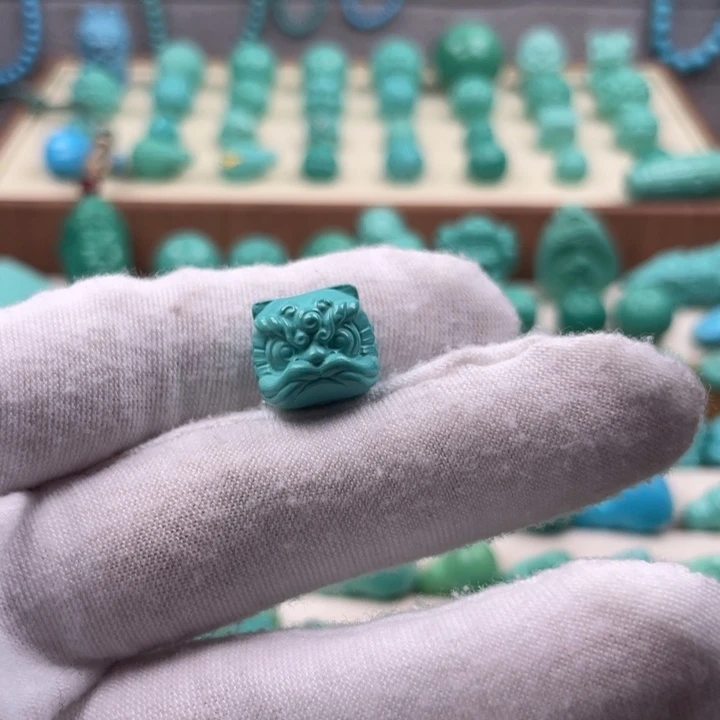 低***戴湖北十堰特色醒狮