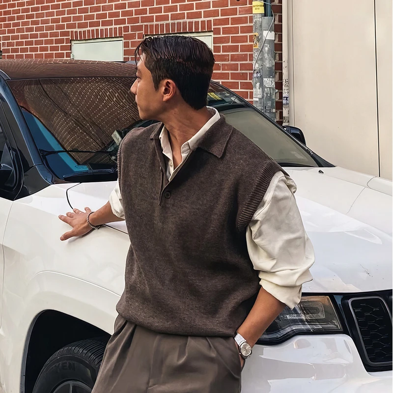 韩版休闲polo领针织衫时尚马甲秋冬小众美拉德深棕色毛衣背心坎肩