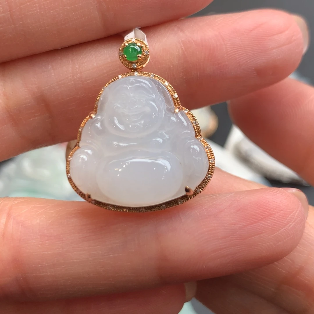 翡翠18K金镶嵌颈饰翡翠