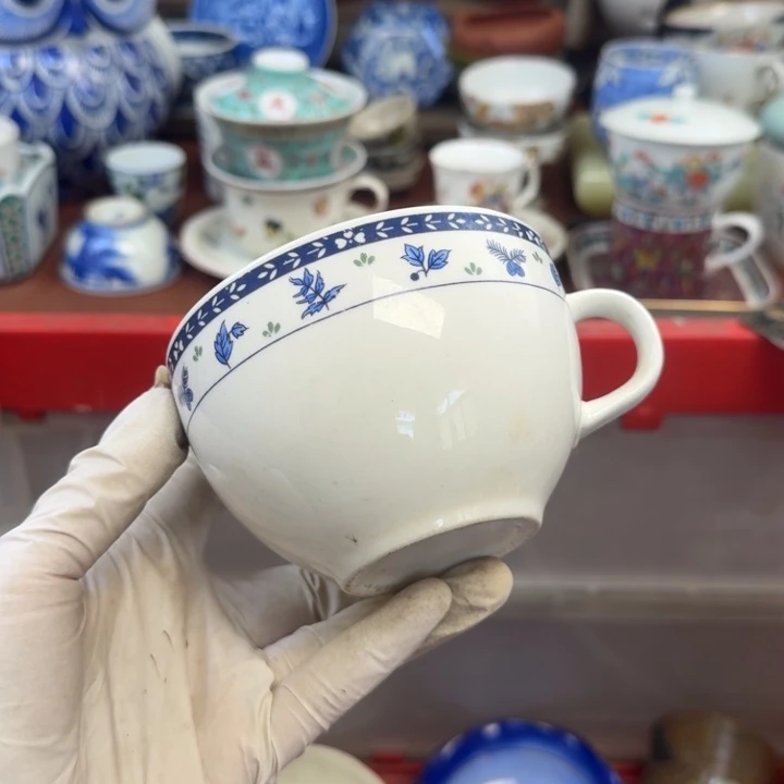 他家瓷器真美…开播了