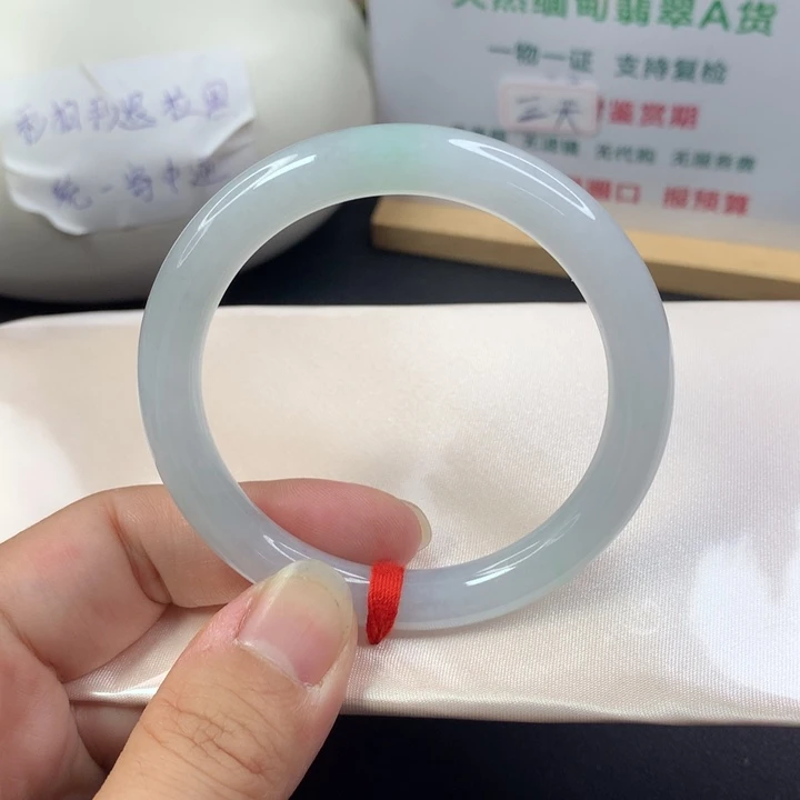 未镶嵌手镯（圆镯）翡翠5354