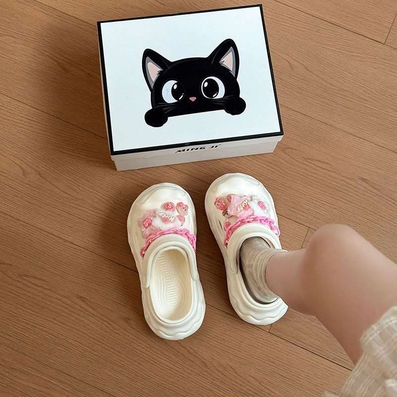 甜美软萌链子洞洞鞋女夏外穿2025夏季防滑厚底舒适一脚蹬沙滩凉鞋