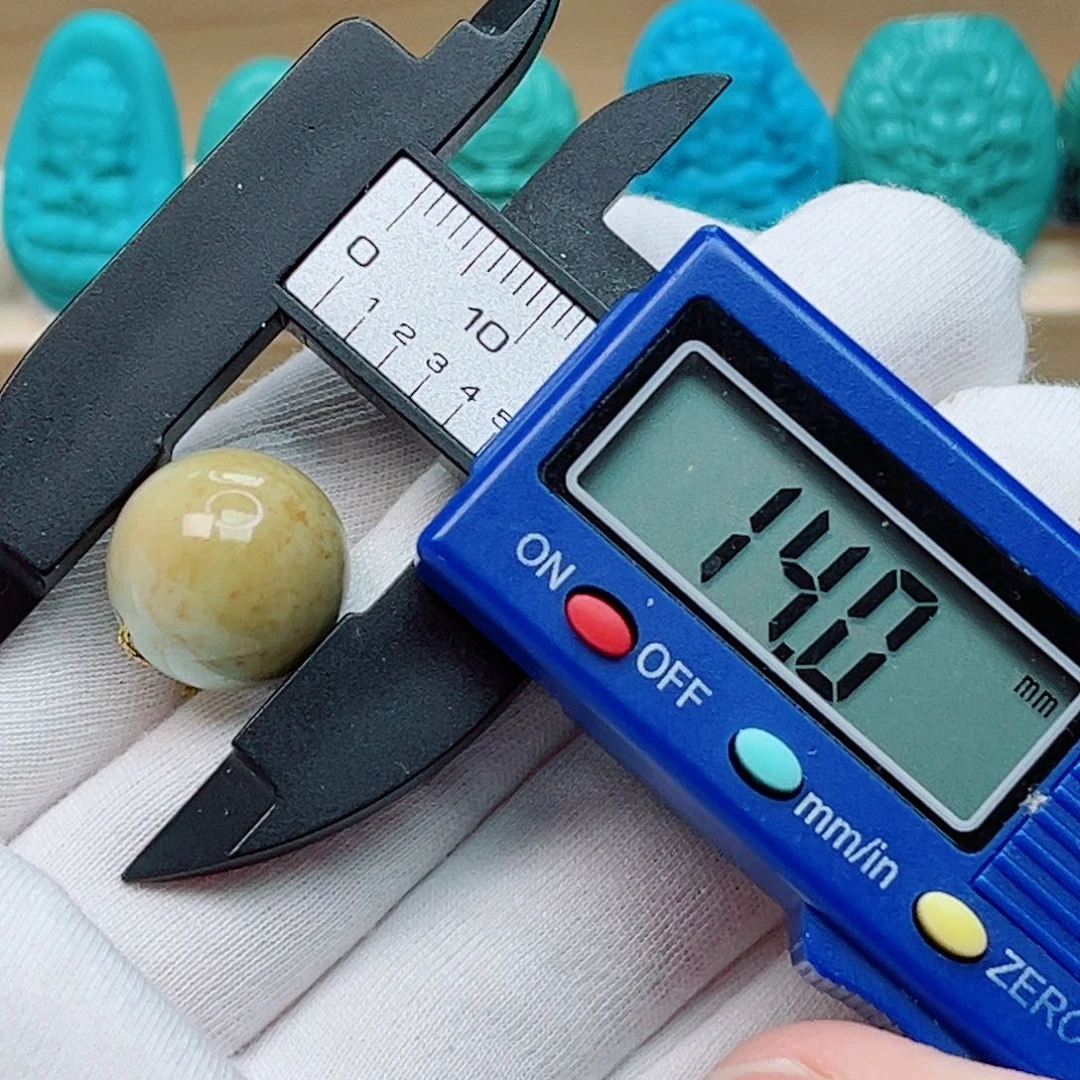 ****钰绿松石未镶嵌圆珠