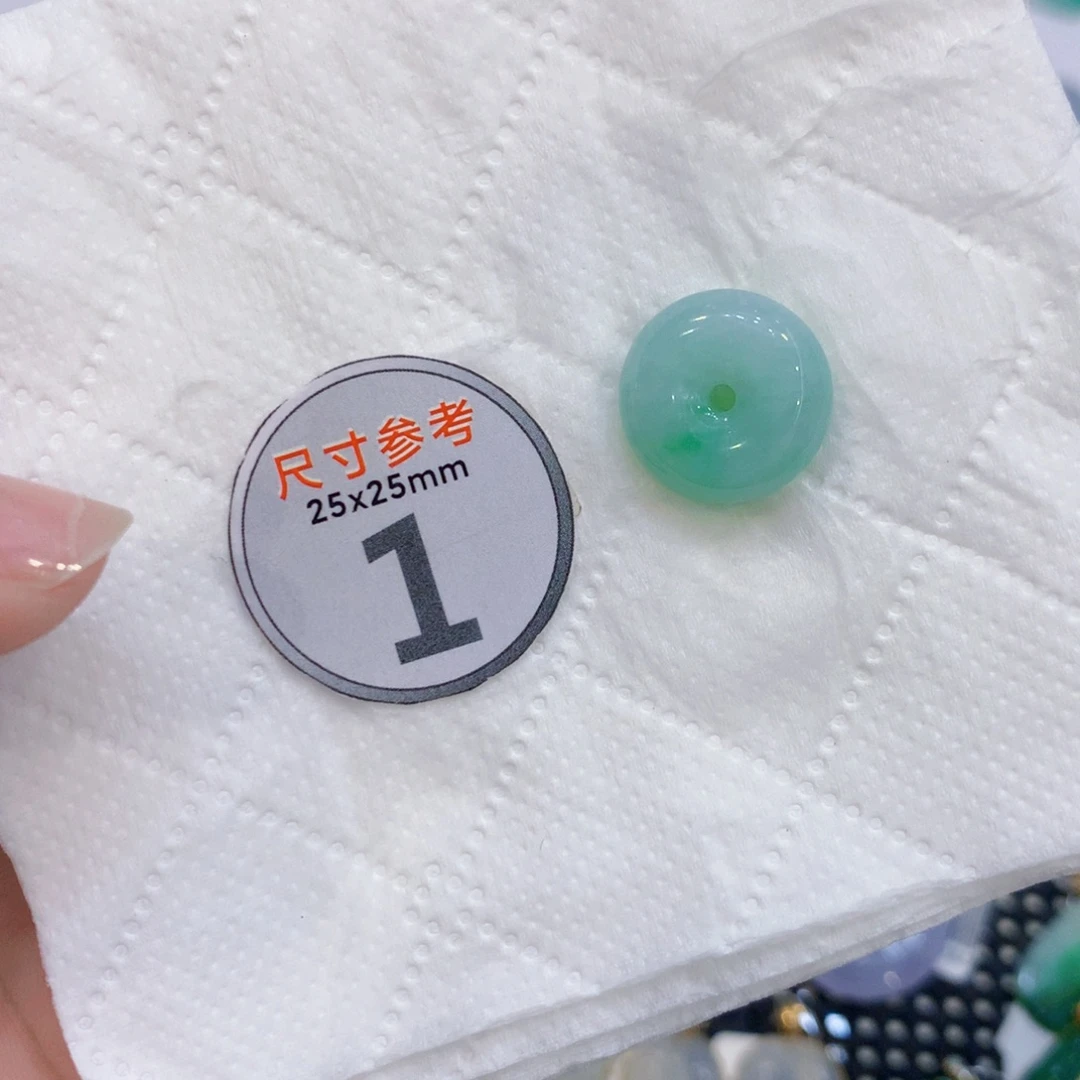 颈饰未镶嵌翡翠扣