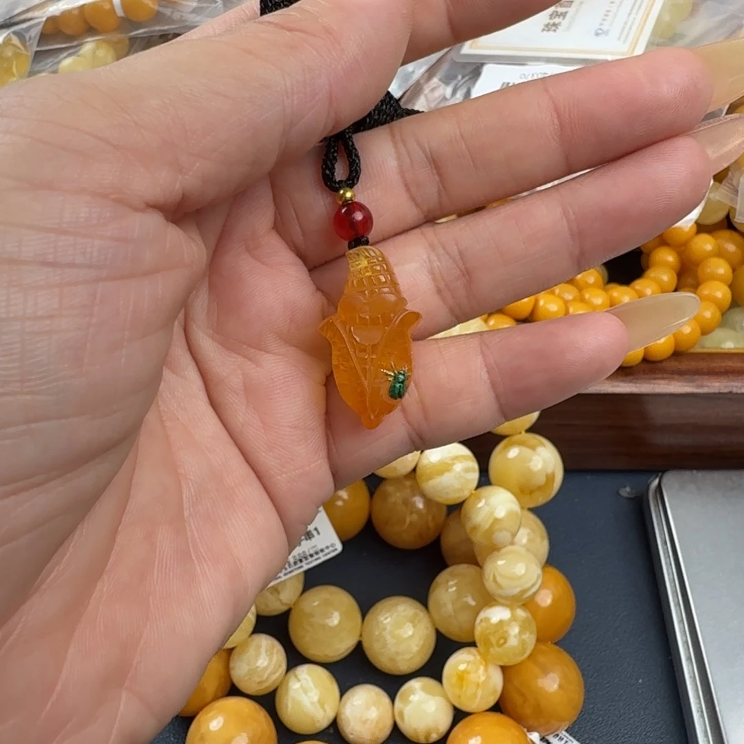 琥珀未镶嵌珠宝奇石