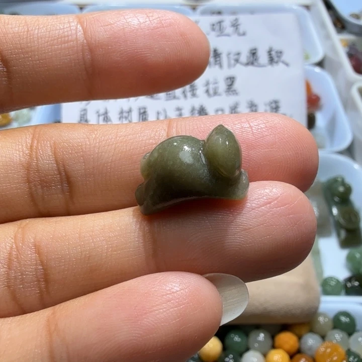 未镶嵌和田玉珠宝半成品