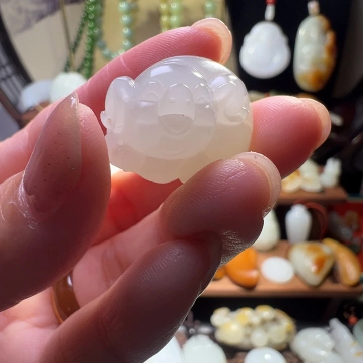 和田玉未镶嵌颈饰