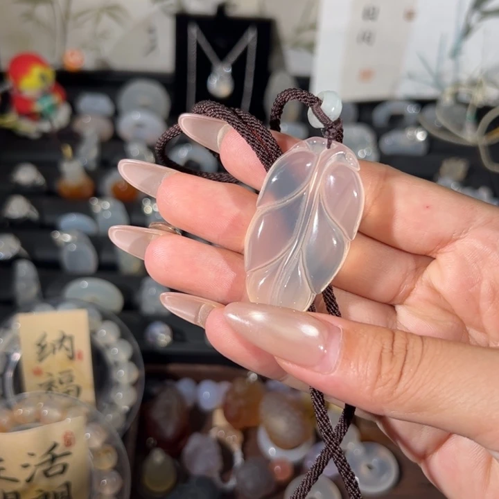 未镶嵌颈饰玛瑙/玉髓