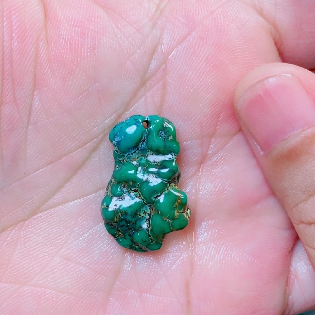绿松石未镶嵌挂件