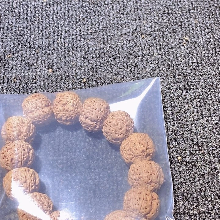 优***心金刚菩提吊坠我们在这里做什么啊
