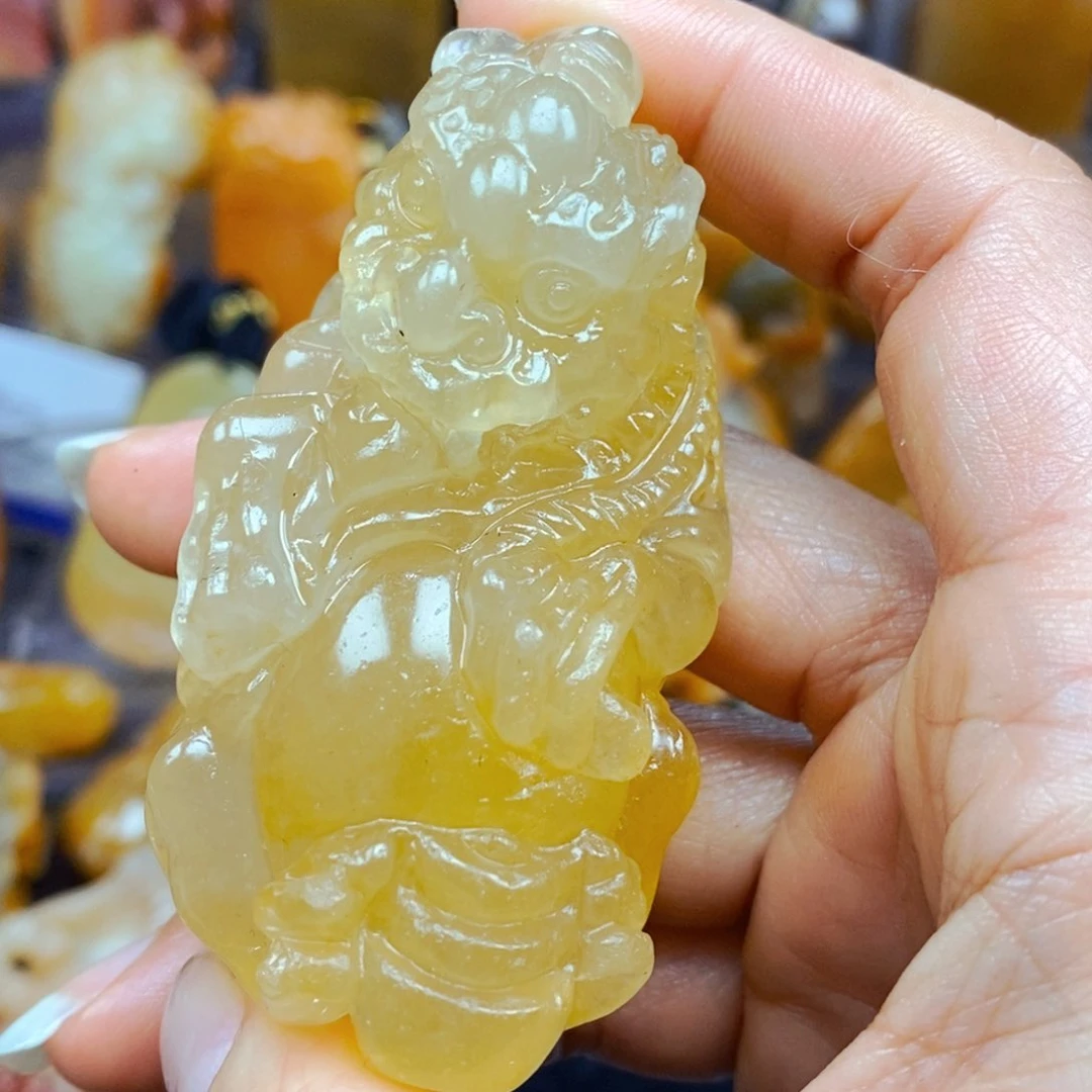 石英质玉（黄龙玉）未镶嵌颈饰