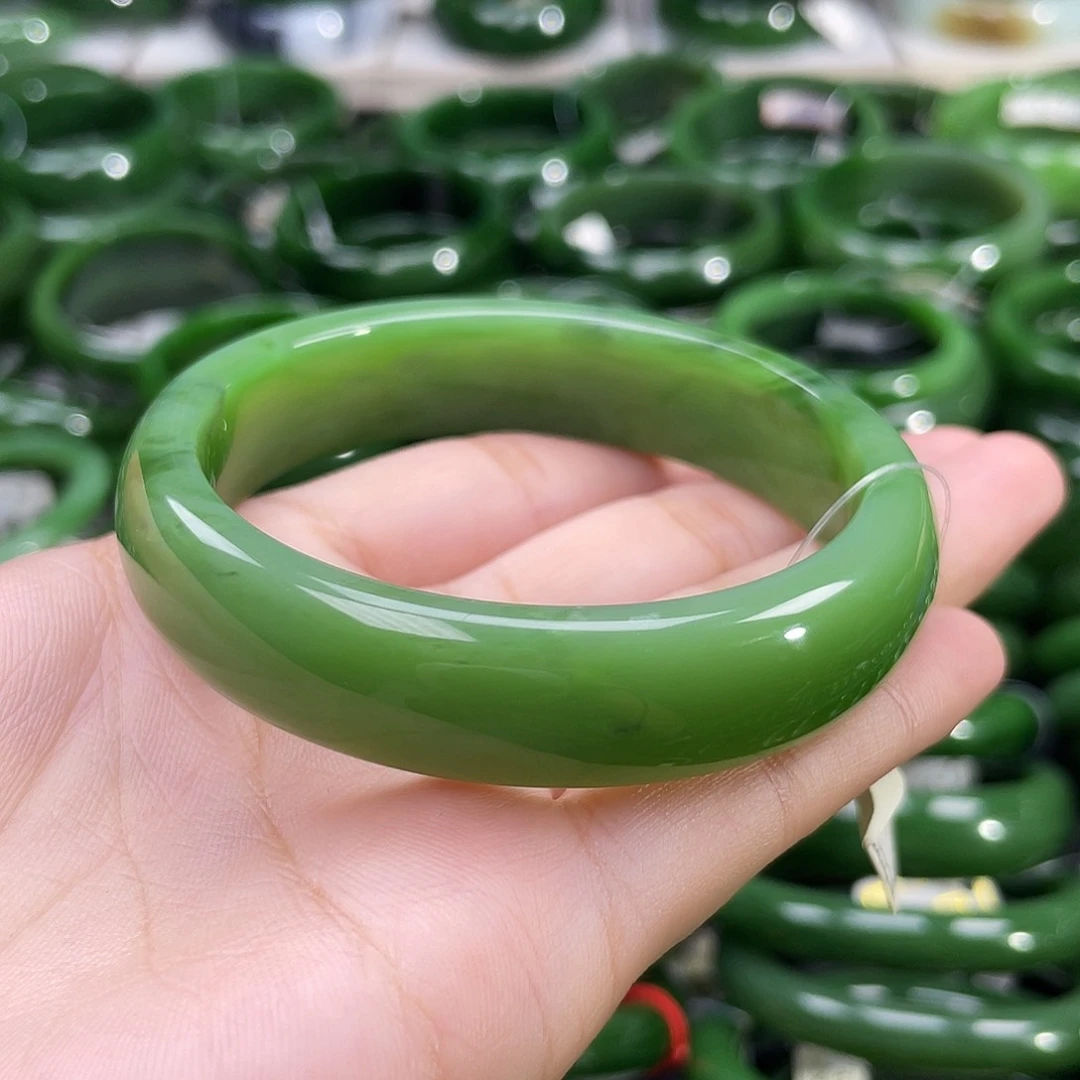 未镶嵌手镯和田玉（碧玉）