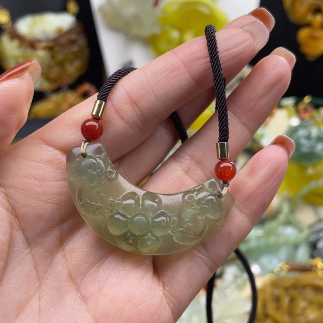 未镶嵌蛇纹石玉颈饰