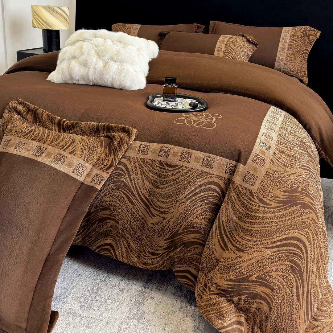 雕花秋冬加厚保暖牛奶绒四件套被套床裙家用床上用品奢华南通家纺