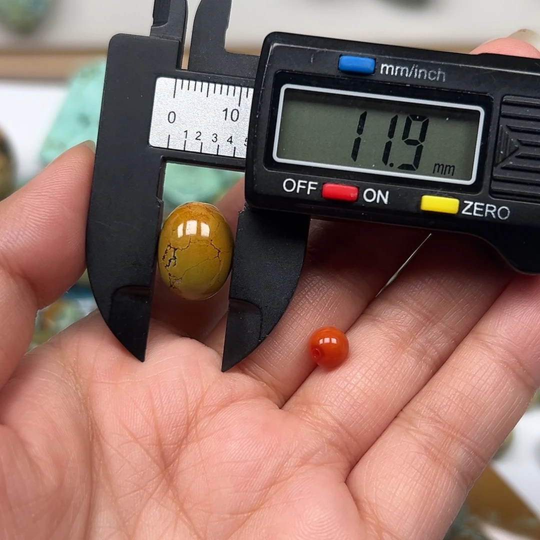 南红玛瑙未镶嵌珠宝奇石