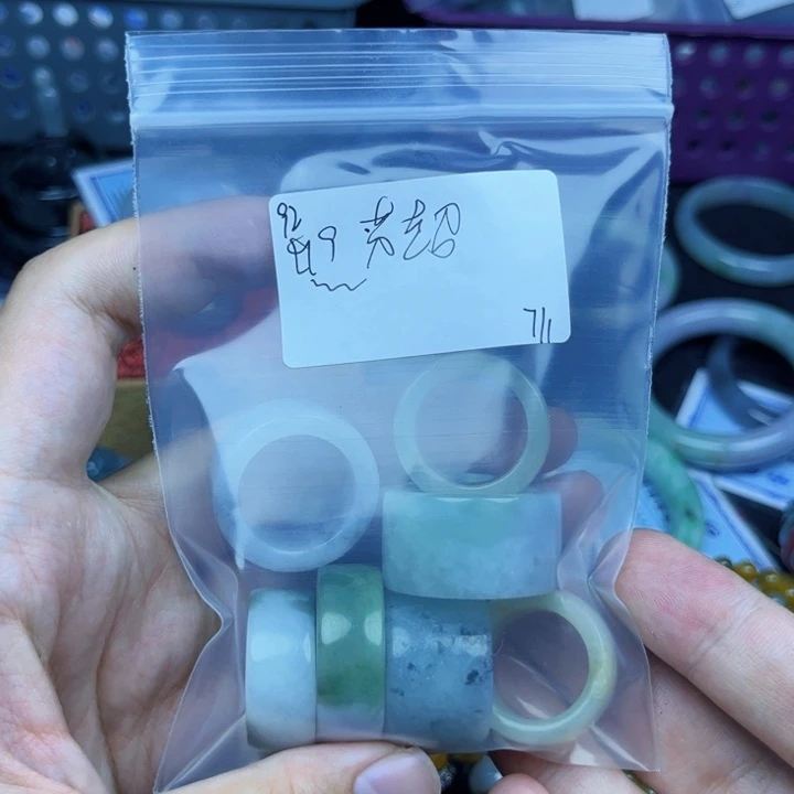 苏***超翡翠戒指未镶嵌翡翠