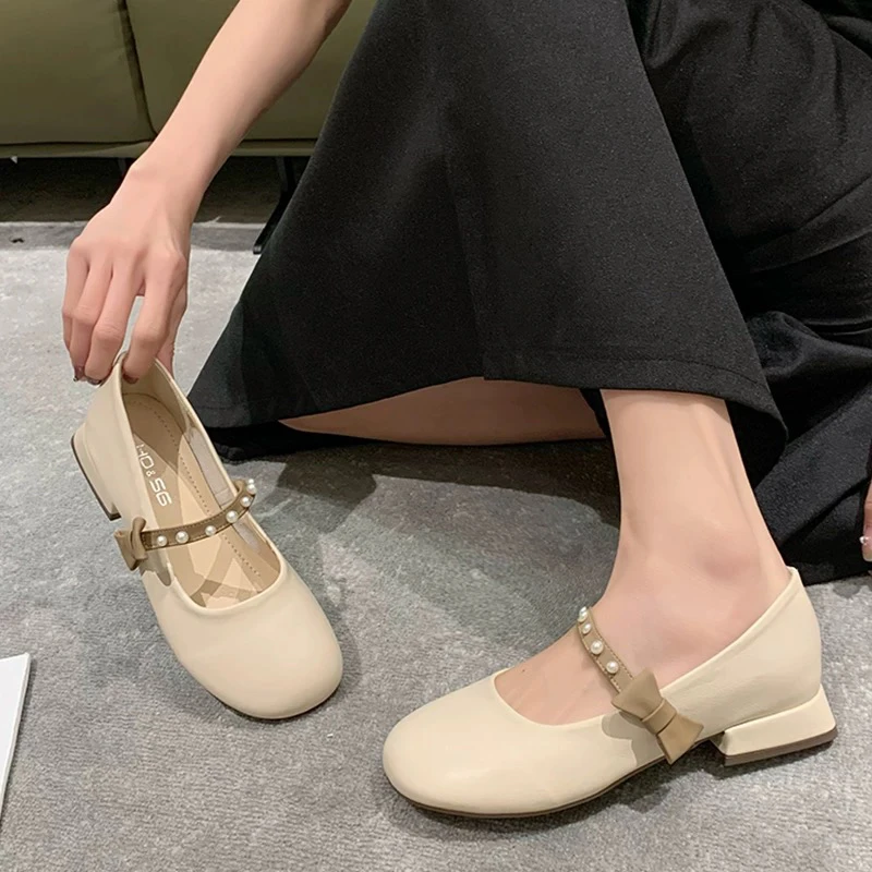 君君2318春款玛丽珍单鞋跟高2厘米