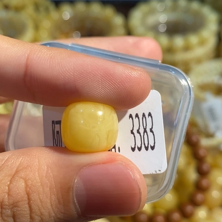 琥珀未镶嵌珠宝奇石3383