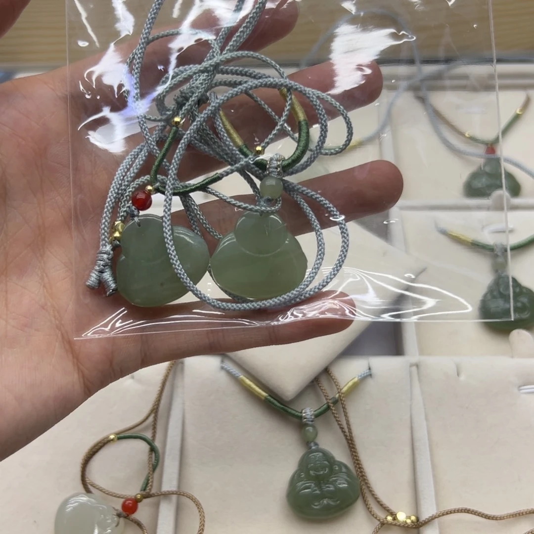 佐***佐颈饰未镶嵌和田玉996