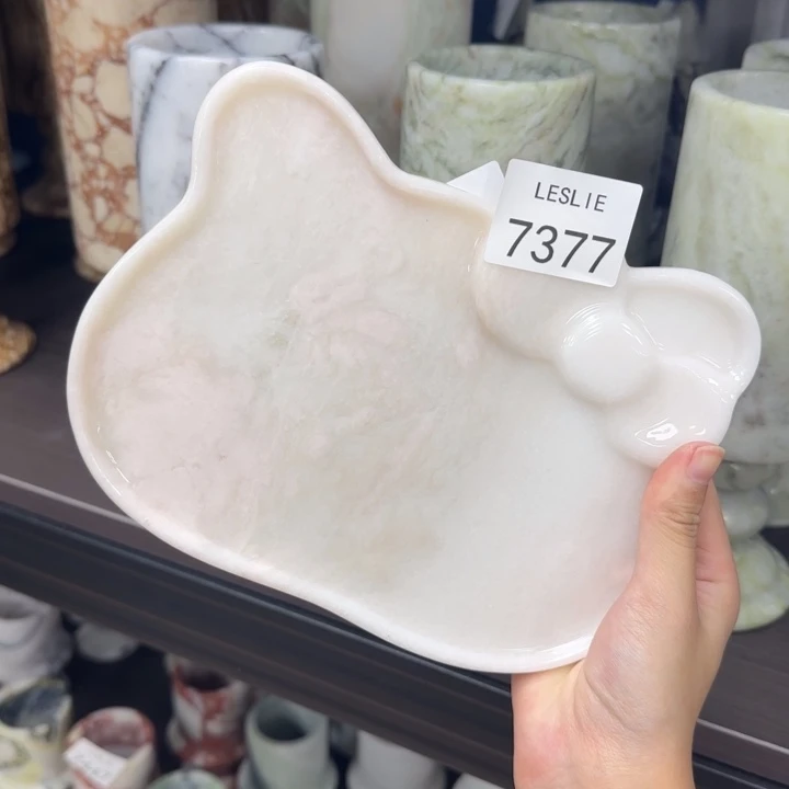 X377.             彩。