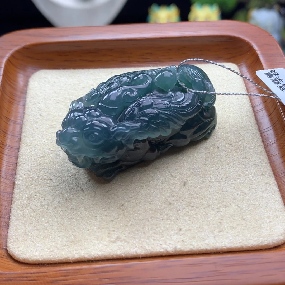 翡翠未镶嵌颈饰35