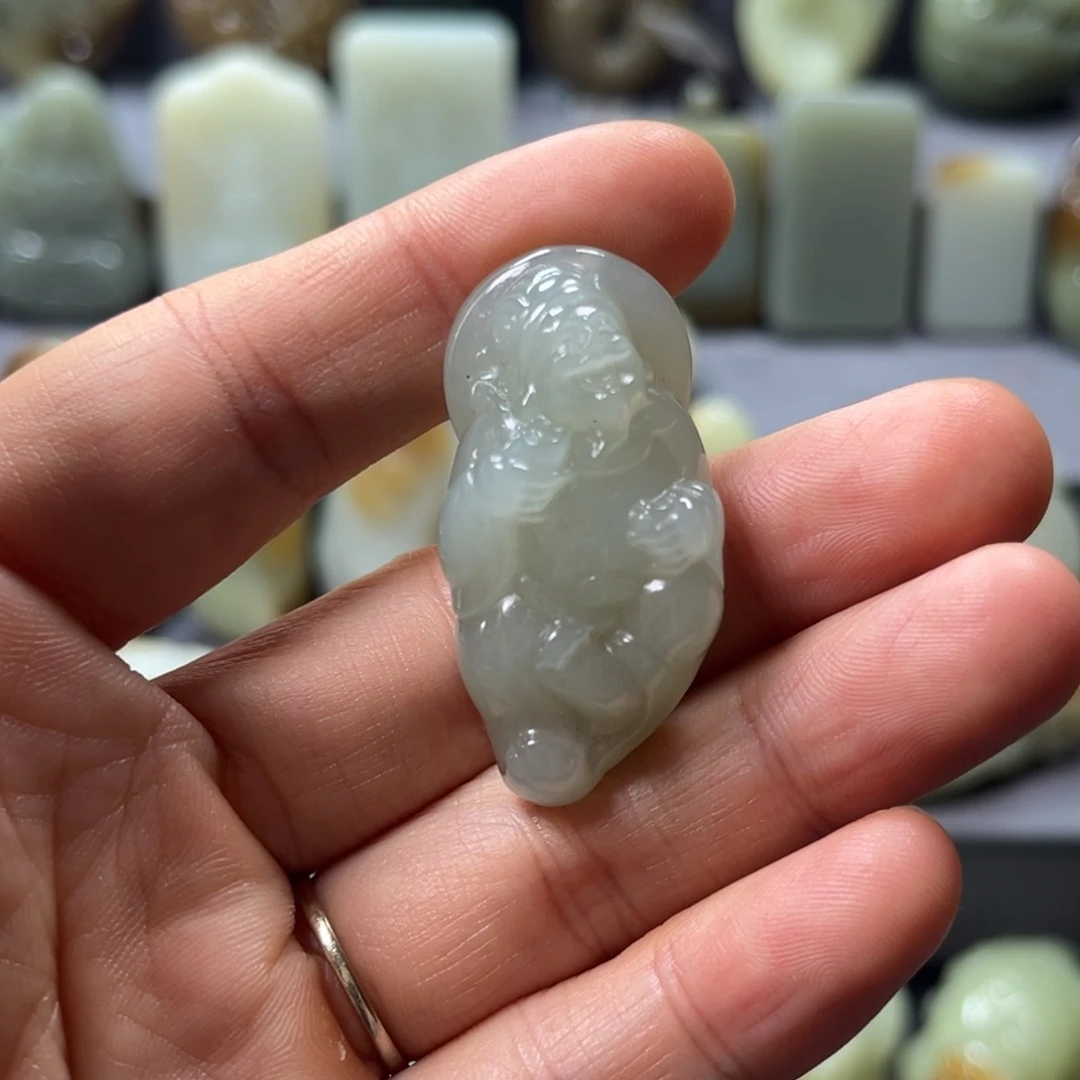 和田玉未镶嵌颈饰