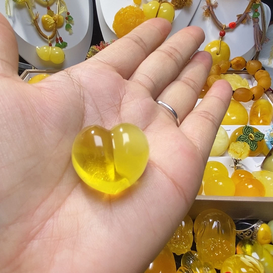 琥珀未镶嵌珠宝奇石