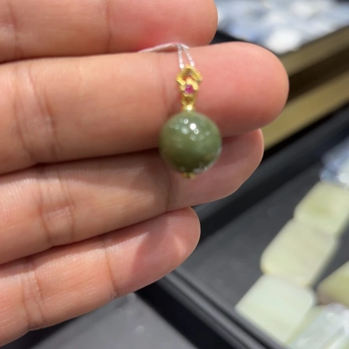 和田玉（青玉）未镶嵌颈饰