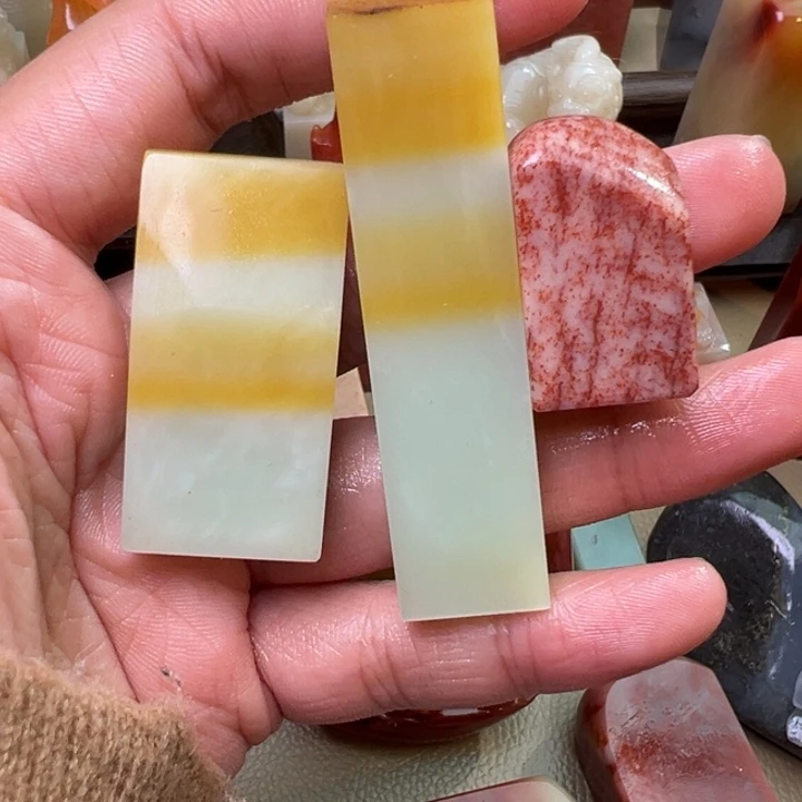 寿山石印石两个梅子青加送的