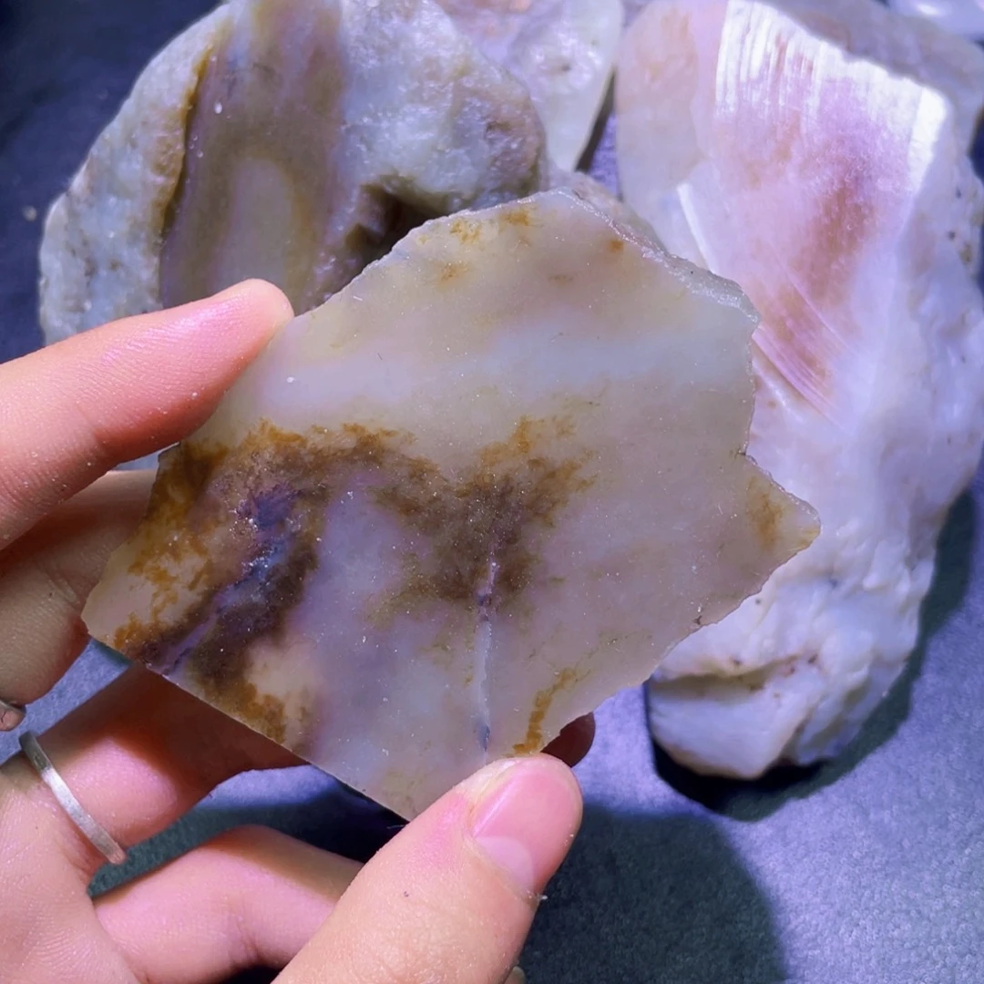 和田玉未镶嵌珠宝半成品
