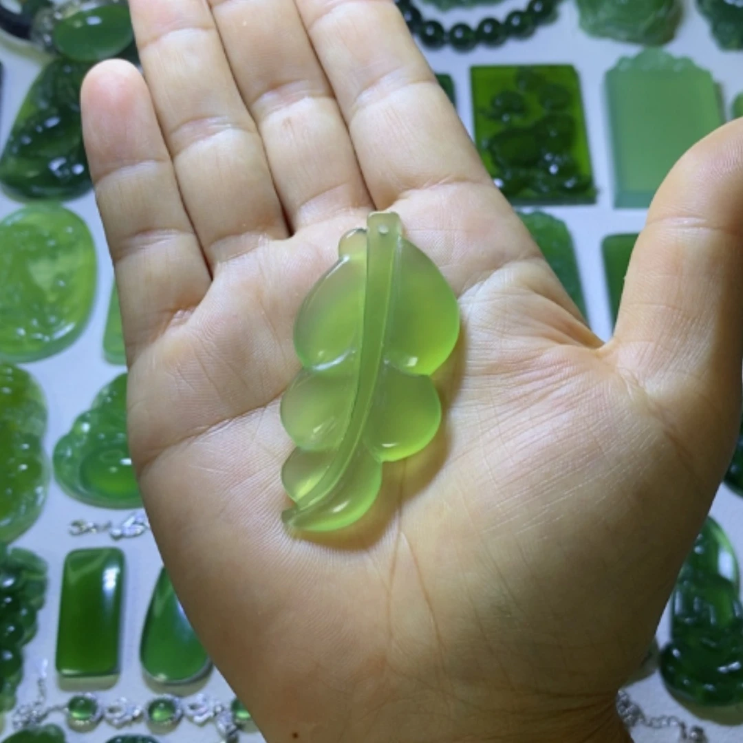 【闪购商品】未镶嵌蛇纹石玉颈饰