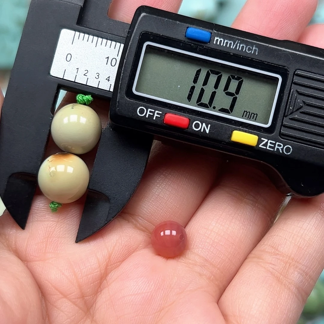 未镶嵌南红玛瑙珠宝奇石