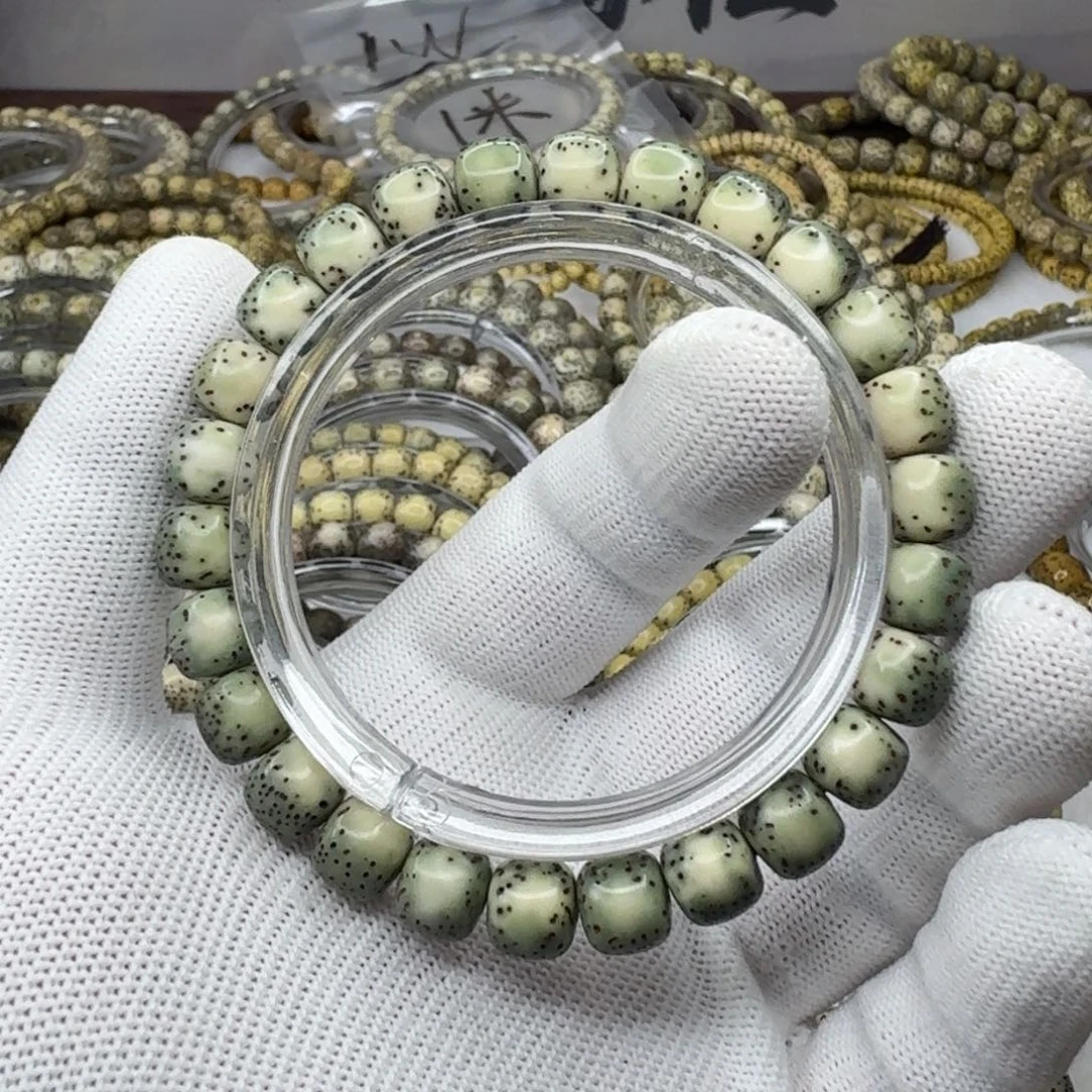 星月菩提手串107  9×8绿背河豚