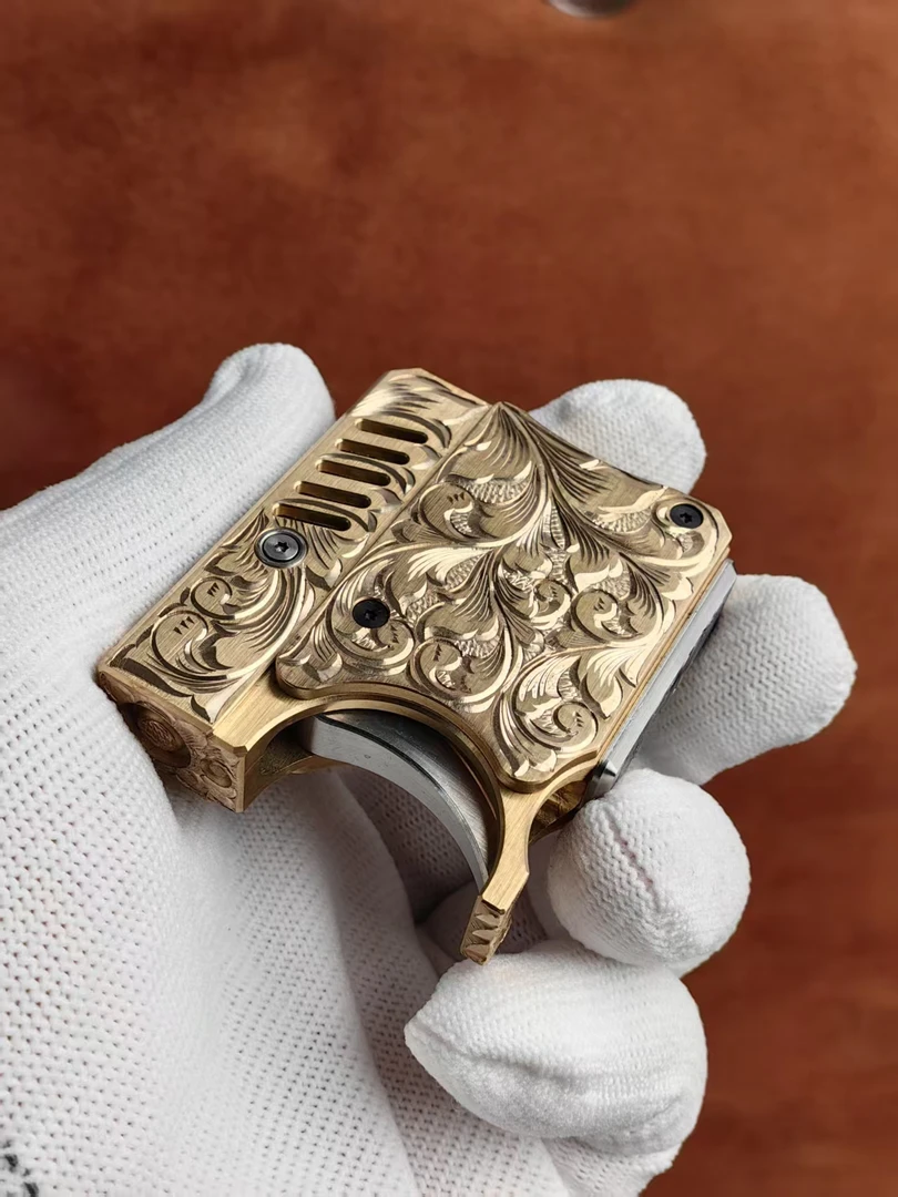 高老头手工雕刻唐草花掌心雷煤油打火机