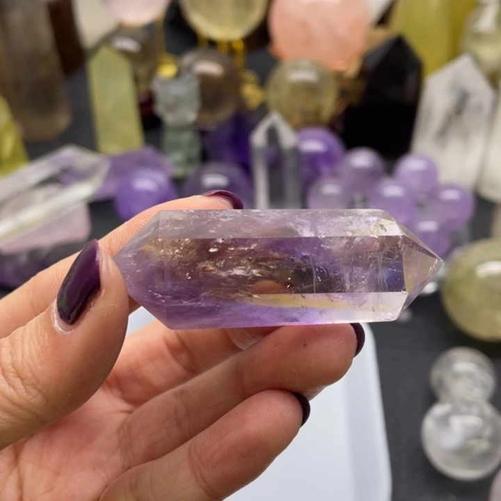 水晶8未镶嵌是****?紫水双尖