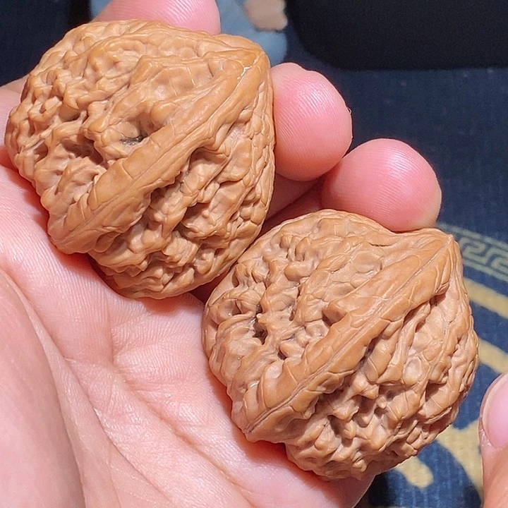 【闪购商品】文玩核桃吊坠S****b虎头王