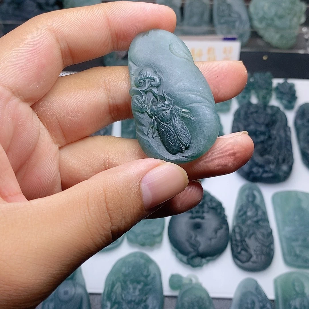 未镶嵌定制翡翠蝉