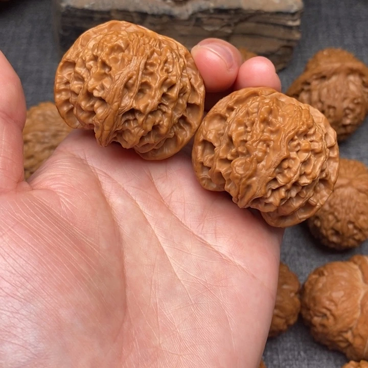 文玩核桃吊坠尺寸42苹果