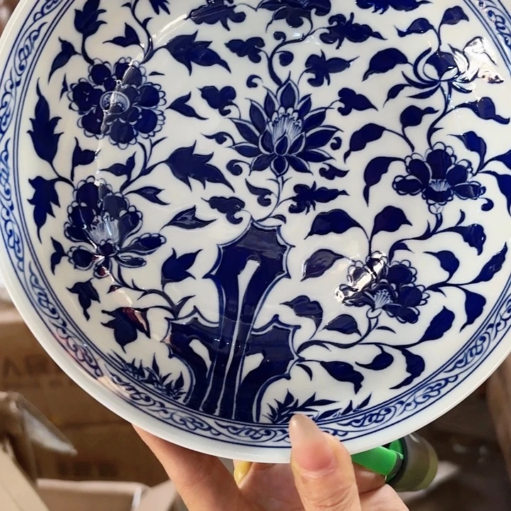 摆件景德镇高温陶瓷缠枝莲