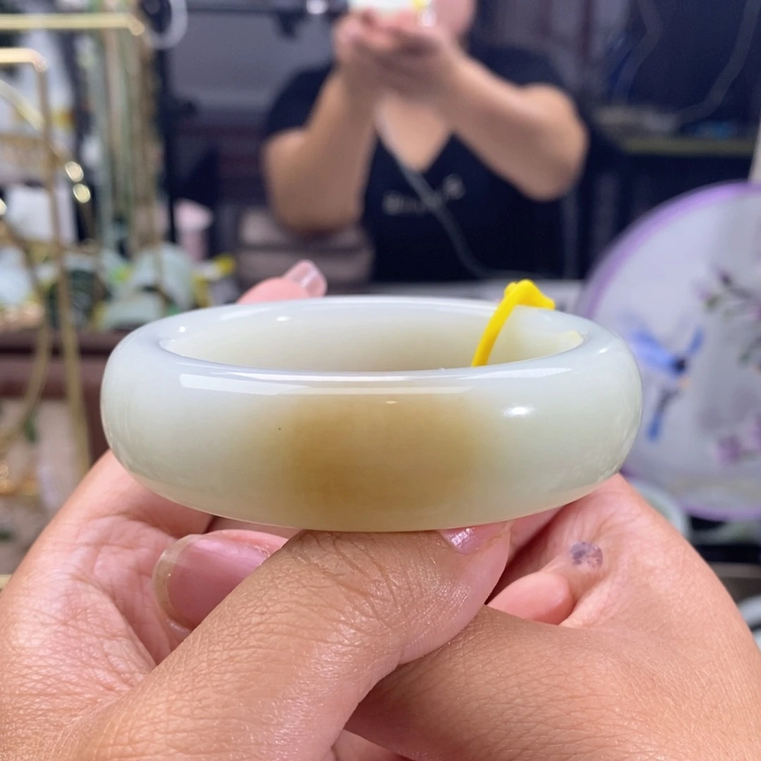 和田玉手镯未镶嵌福利