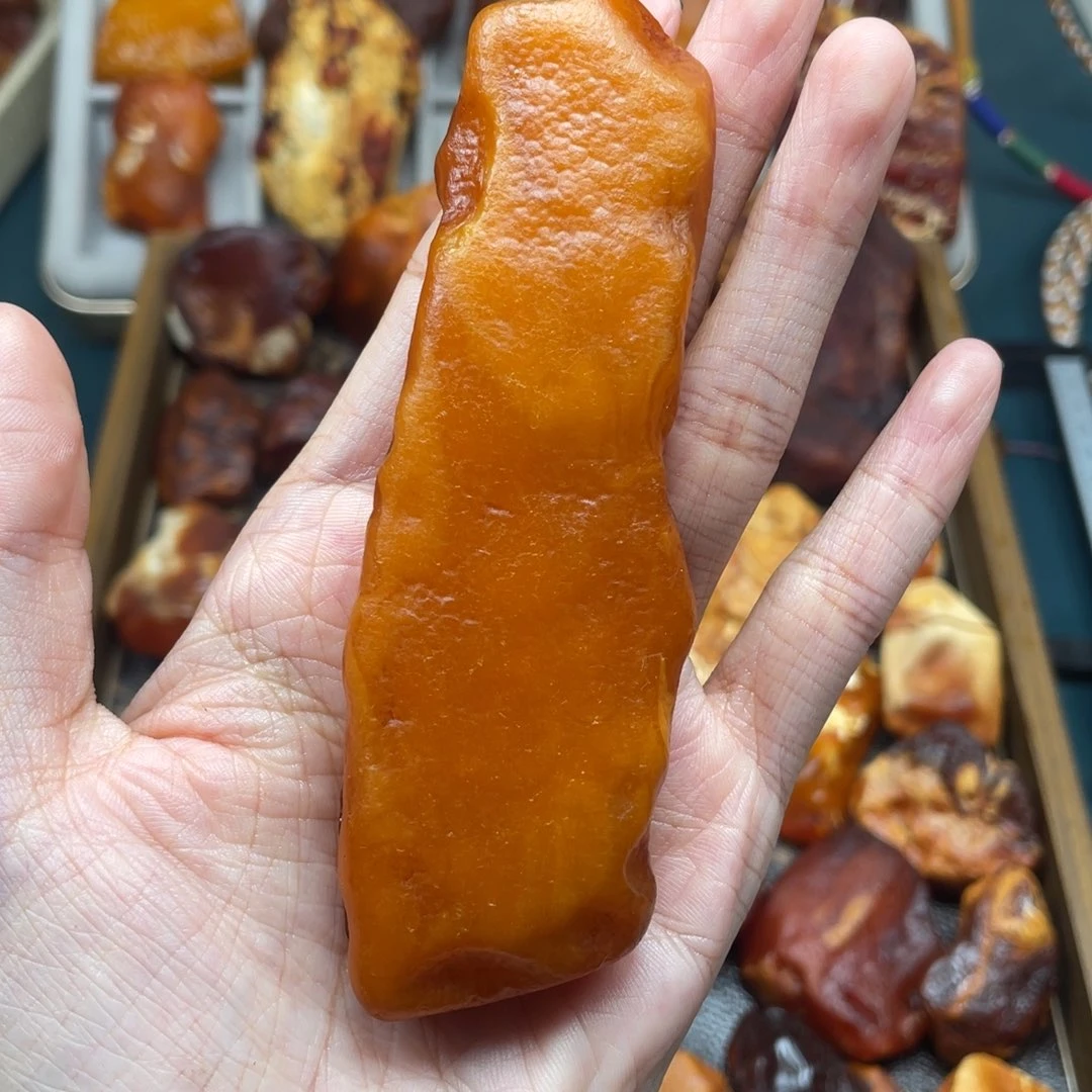 琥珀未镶嵌珠宝奇石