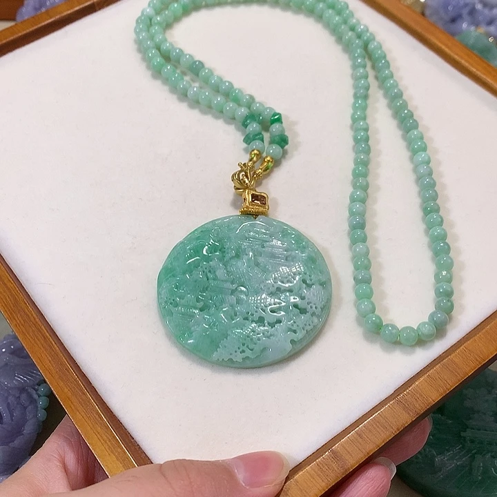 翡翠未镶嵌颈饰翡翠吊坠