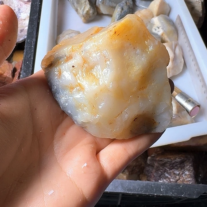用***3寿山石寿山石的颜色