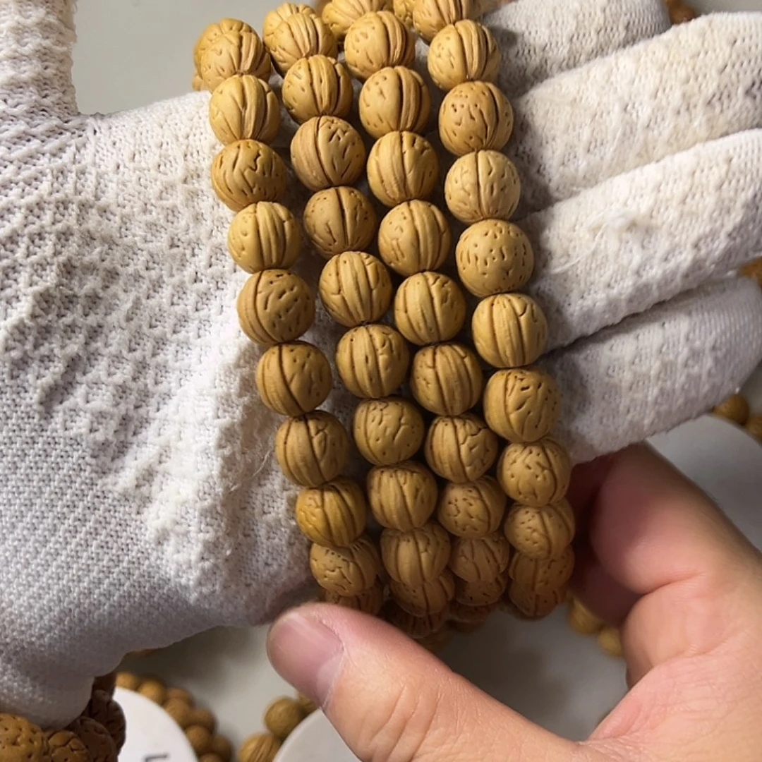 不***变精品一线天野生桃核脖挂