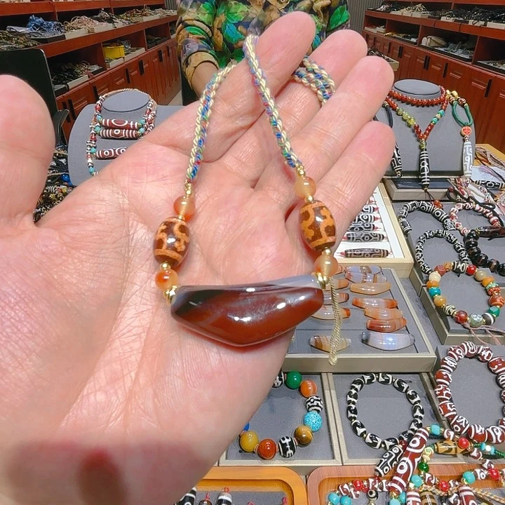 未镶嵌玛瑙/玉髓珠宝奇石