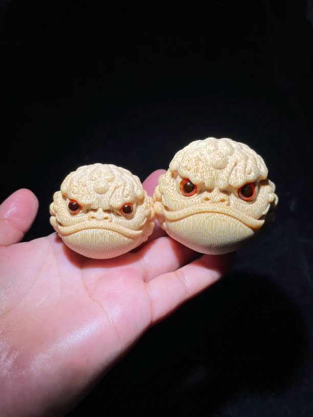 天然金丝竹龙血竹雕刻火焰眉醒狮恶霸金蟾文玩实心竹手把件